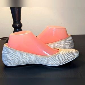 Kelly & Katie Women's Pirassa Woven Flats